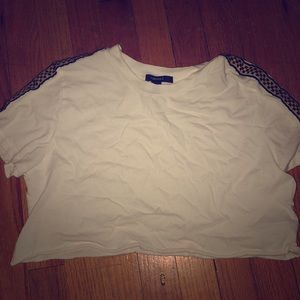 White cropped tee.